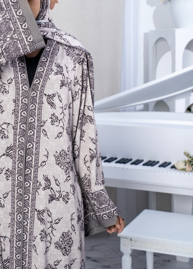 Narin 08 - Front Closeup